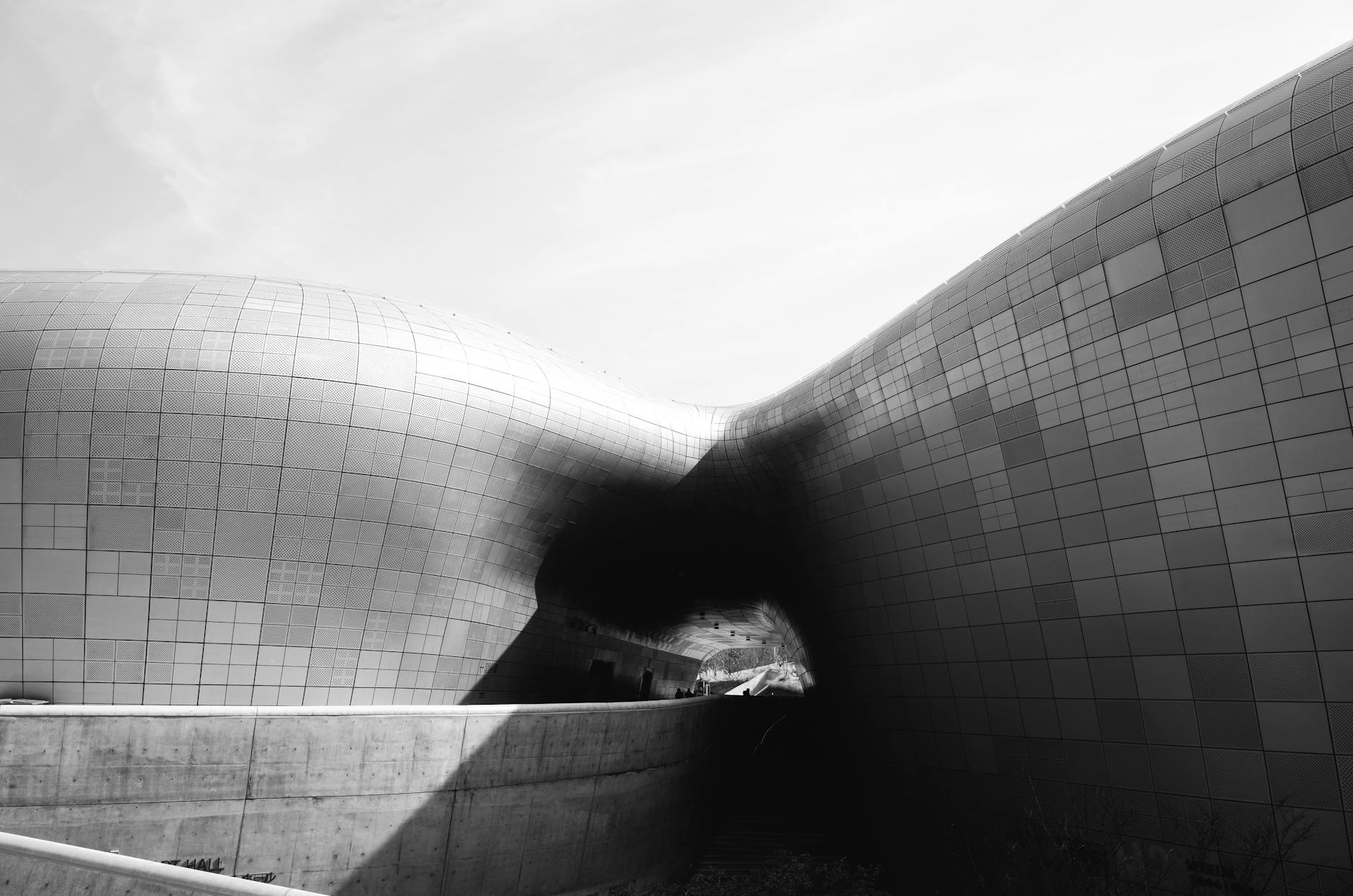 Dongdaemun — where to stay in Seoul for shopping