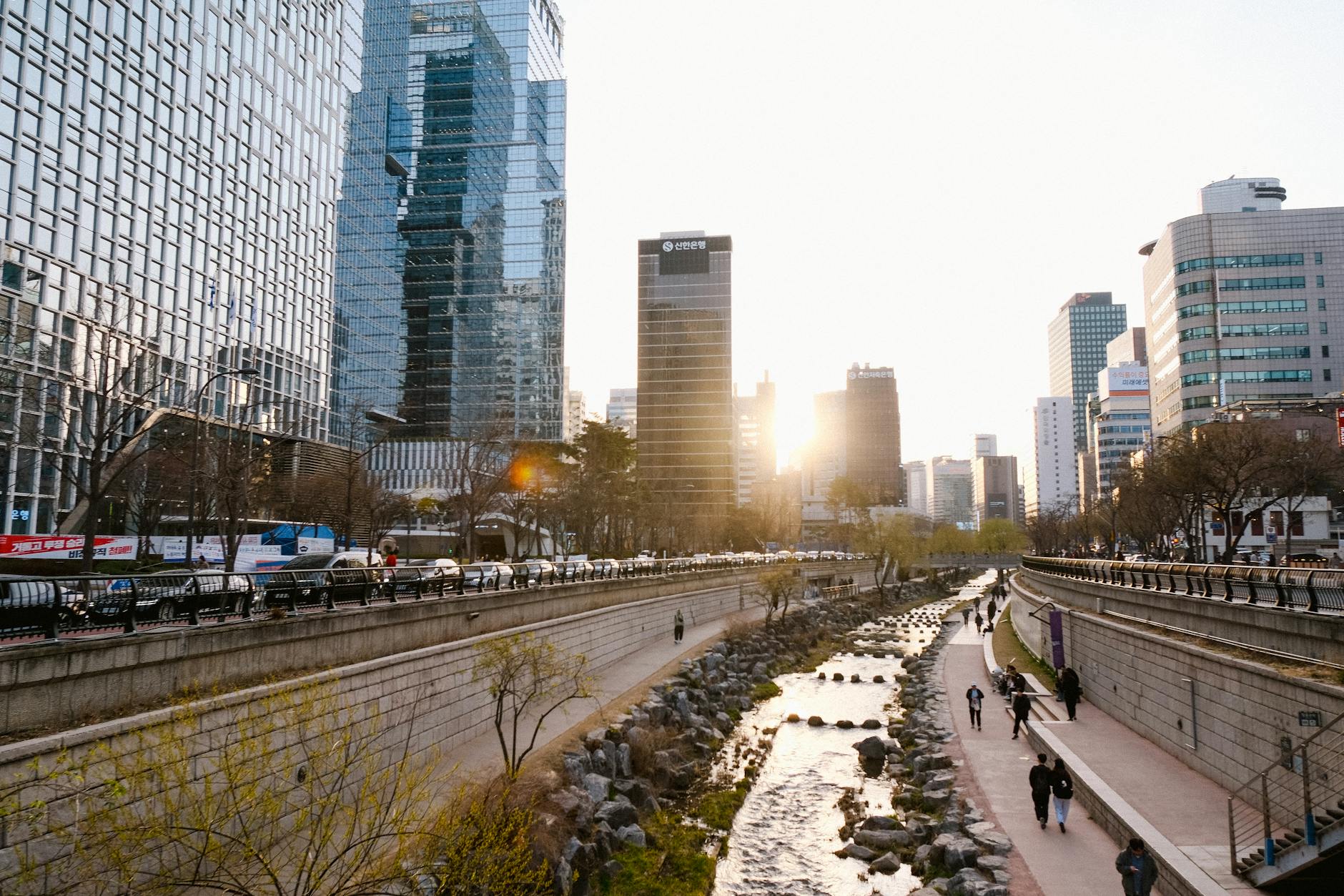 Cheonggyecheon Stream urban park in Seoul providing a free peaceful walking trail through the city