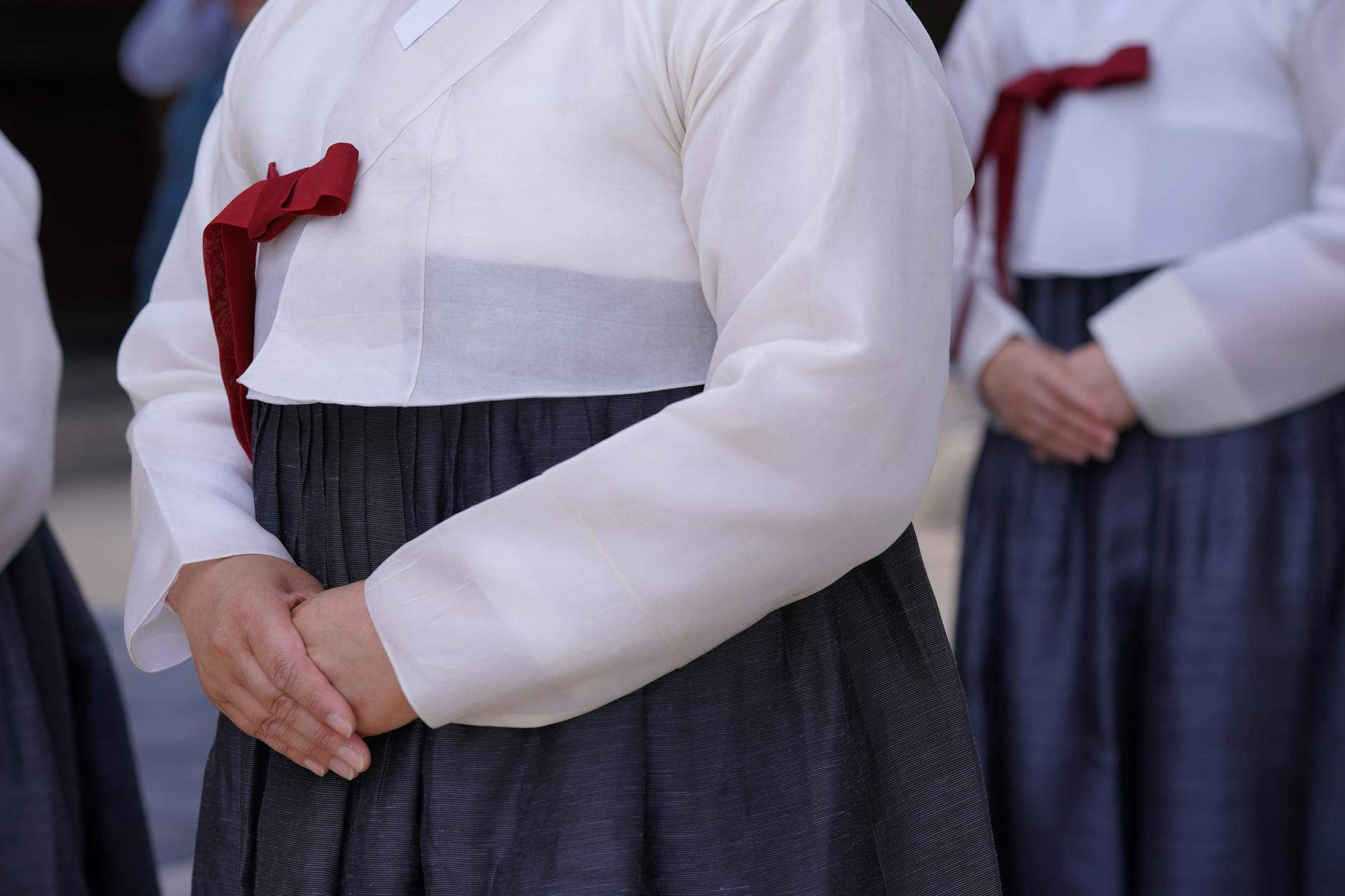 Korean bowing greeting culture - understanding Seoul etiquette for first time travelers