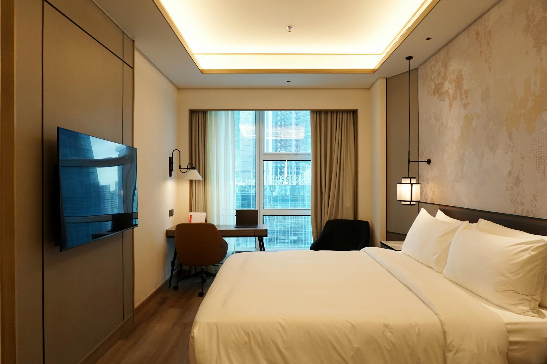 Seoul hotel room accommodation - mid-range lodging costs for travelers