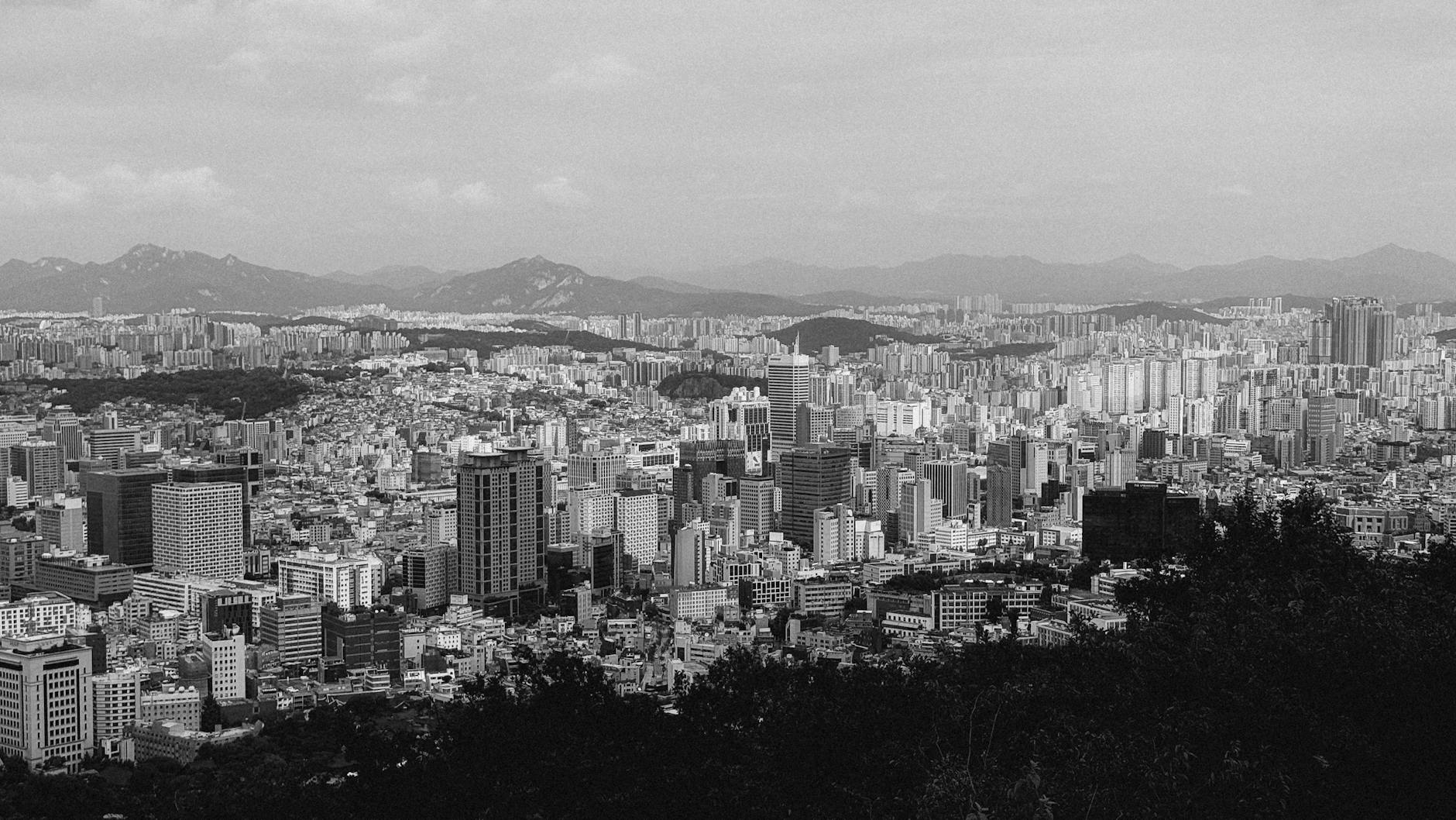 Panoramic view of Seoul cityscape showcasing the modern and safe capital of South Korea